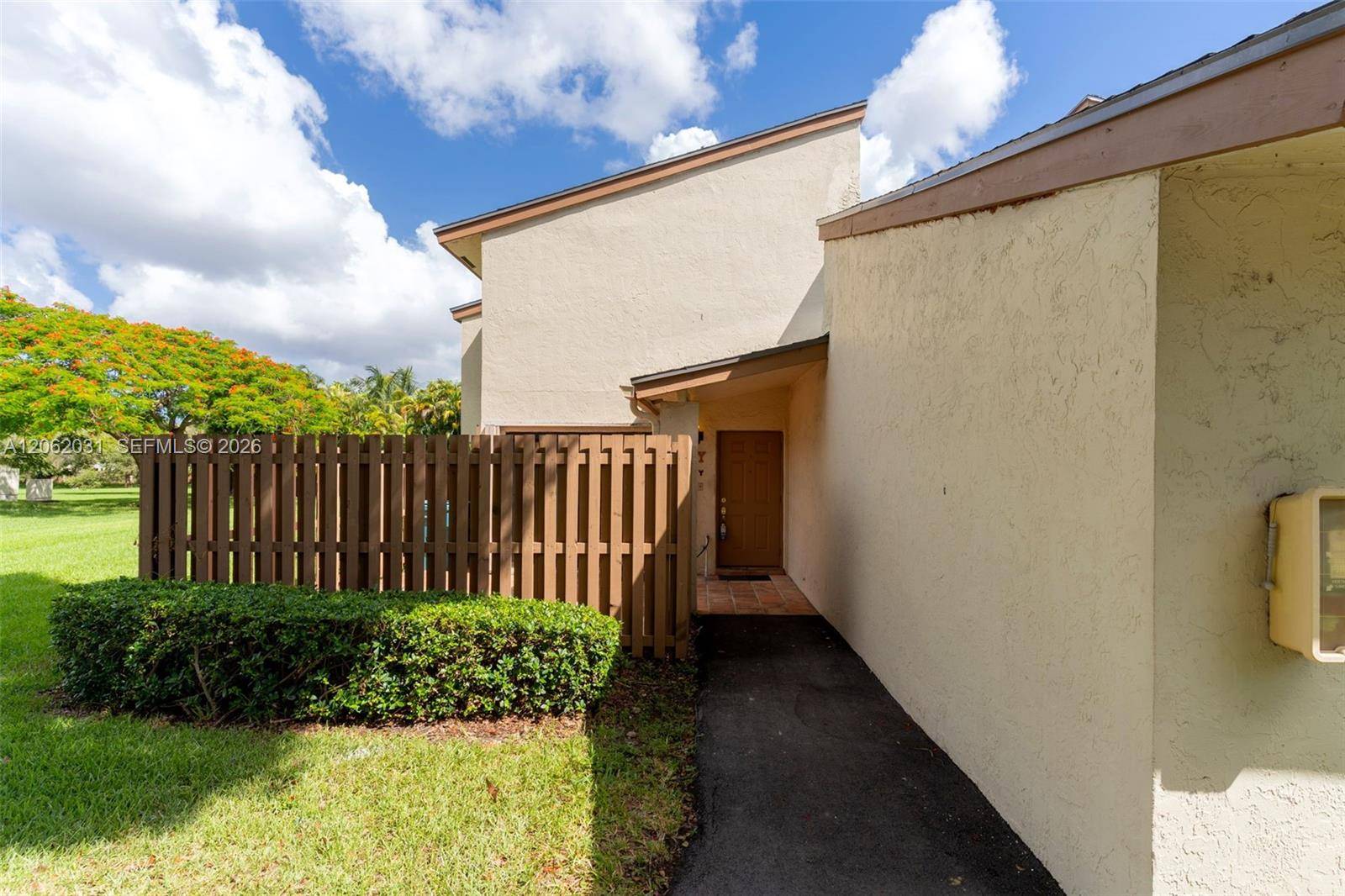 11411 SW 109th RdMiami - GREENGLADES CONDO 12 condo unit 50Y - picture
