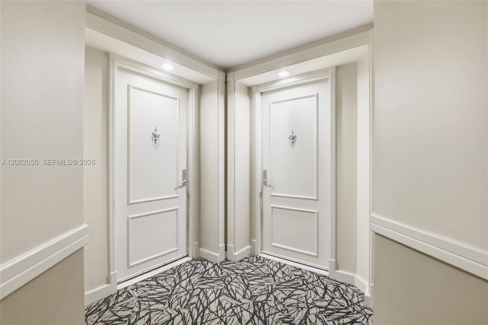701 Brickell Key BlvdMiami - COURVOISIER COURTS CONDO condo unit 610 - picture