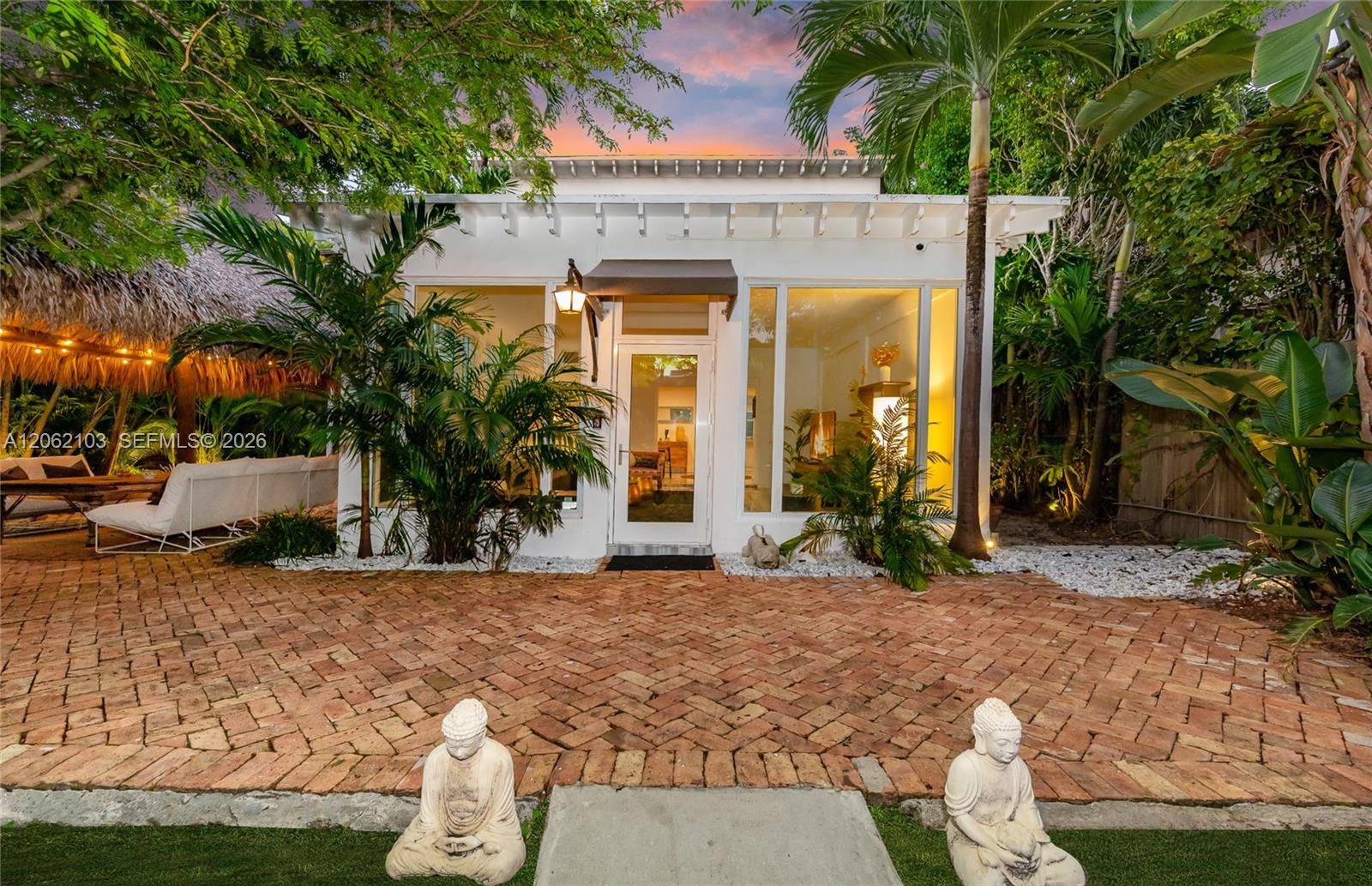781 NE 75th StMiami - picture