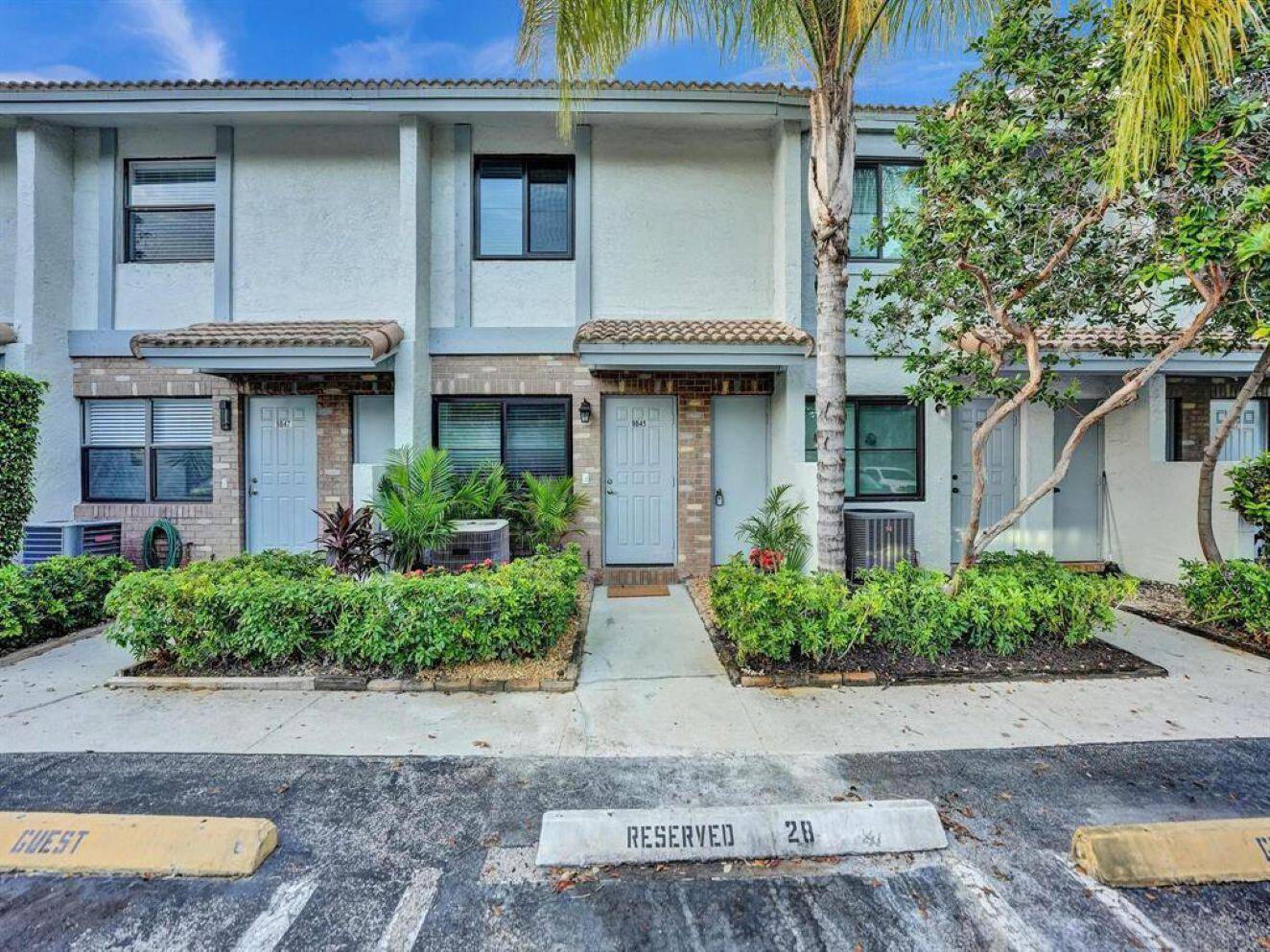 9845 RIVERSIDECoral Springs - OAKWOOD ON THE GREEN CONDO,Oakwood on the Green condo unit 8-28 - picture