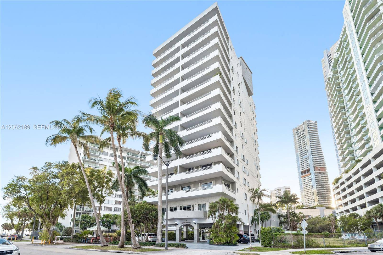 1402 Brickell Bay DrMiami - COMMODORE BAY CONDO condo unit 1601 - picture