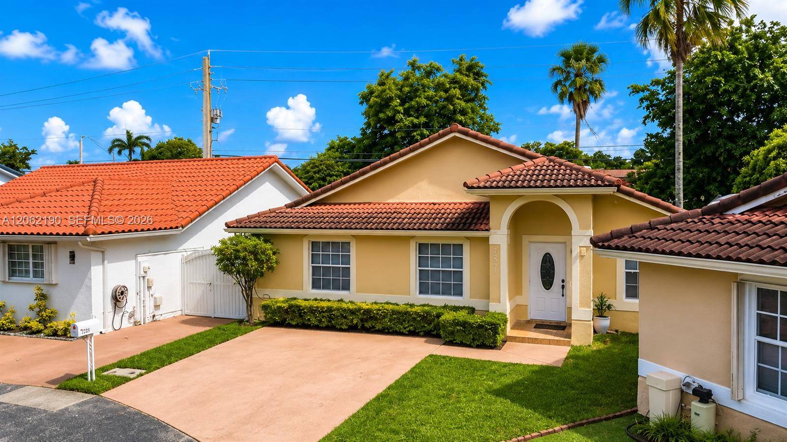 7251 SW 113th Ct CirMiami - picture