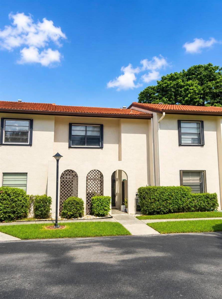 8210 Casa Del LagoBoca Raton - GREENS OF BOCA LAGO CONDO,Greens of Boca Lago condo unit C - picture