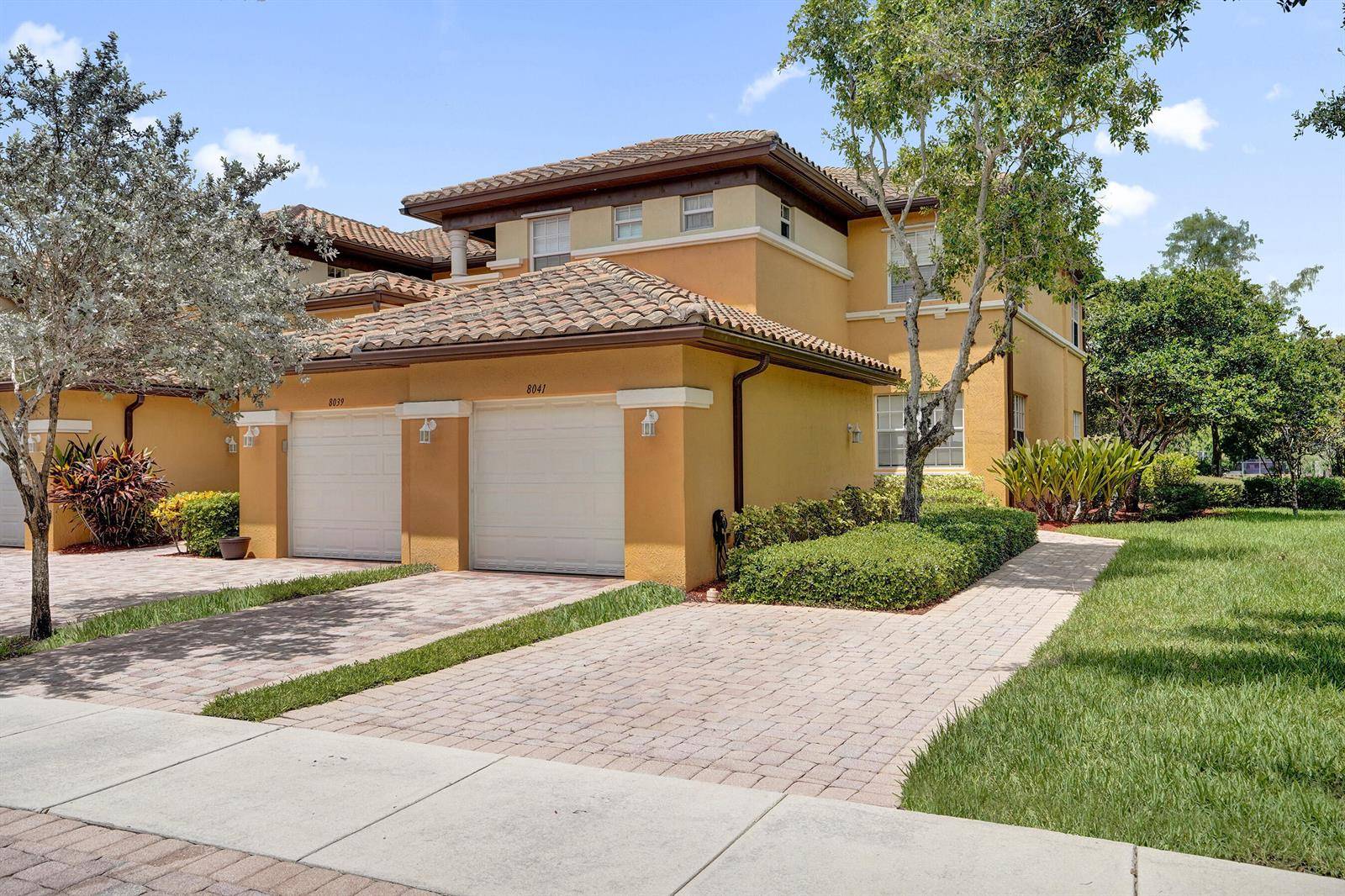 8041 NW 127THParkland - CYPRESS POINTE I AT HERON condo unit 3-C - picture