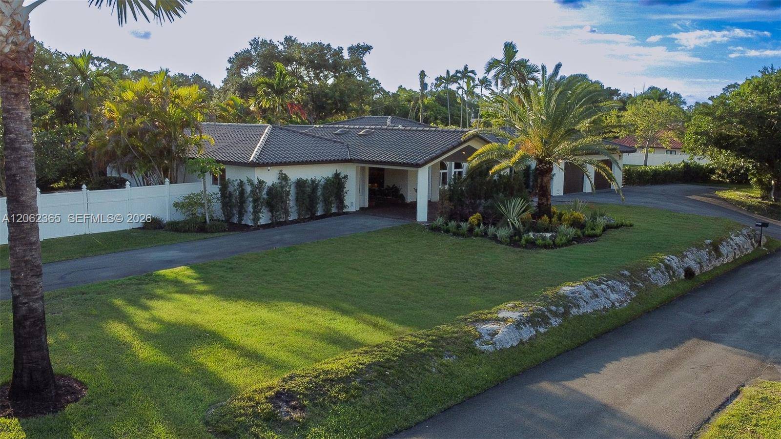9980 SW 83rd AveMiami - picture