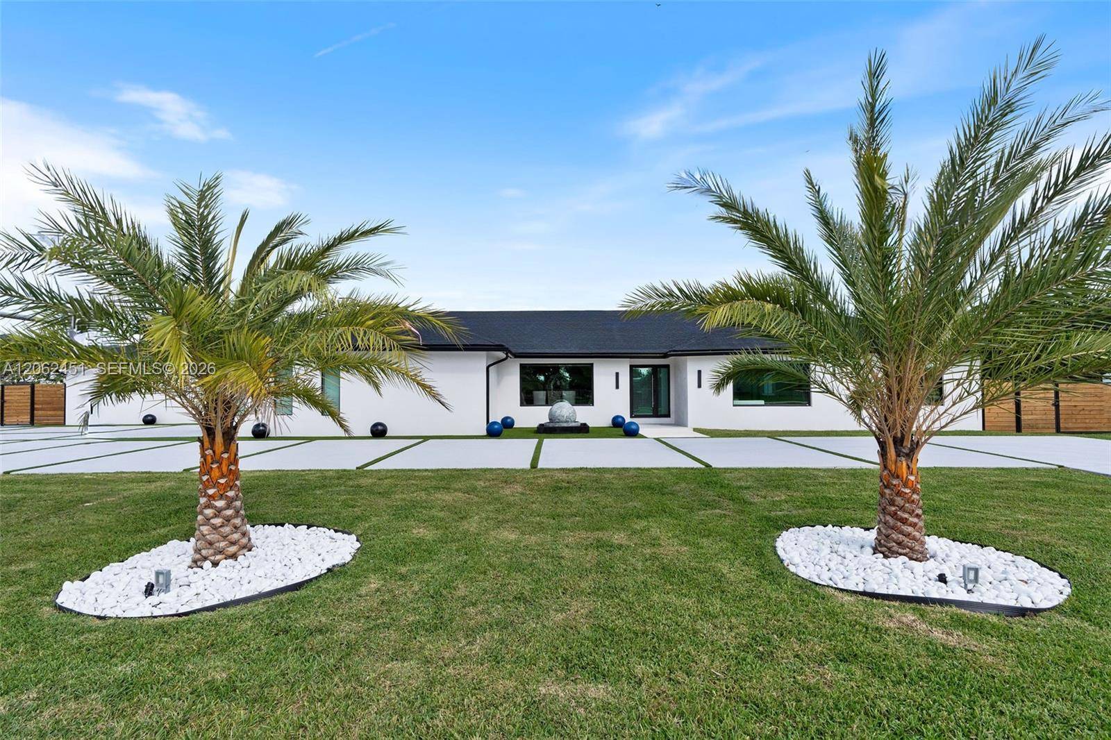 12425 SW 226th StMiami - picture
