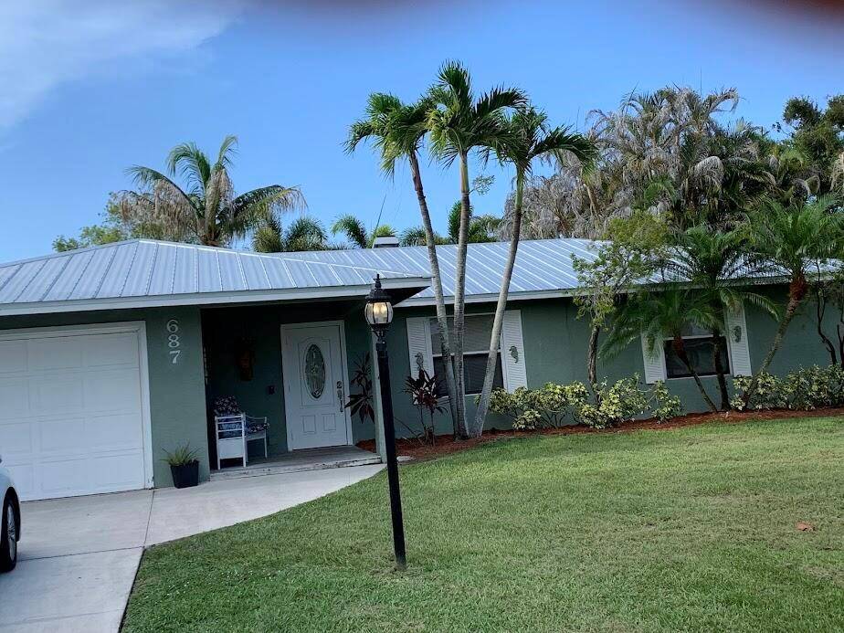 687 NE Maranta TerradoJensen Beach - picture