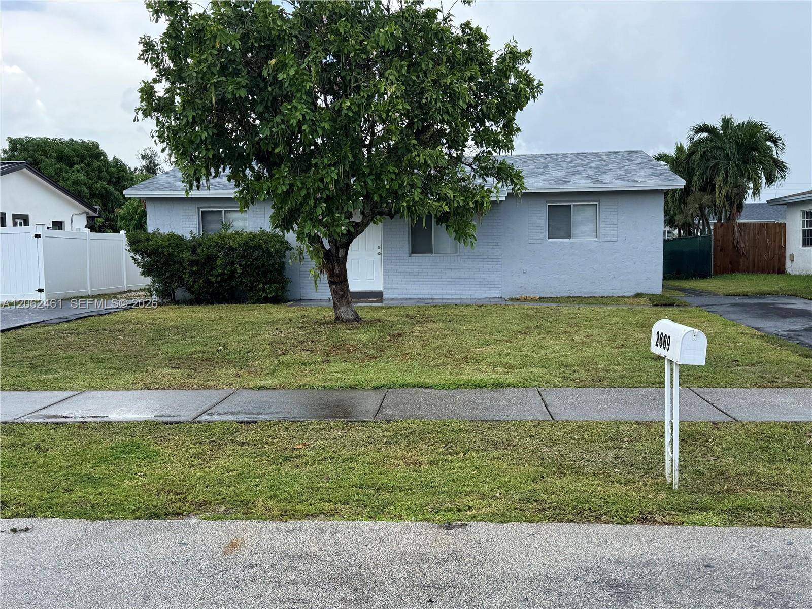 2669 NW 24th CtFort Lauderdale - picture