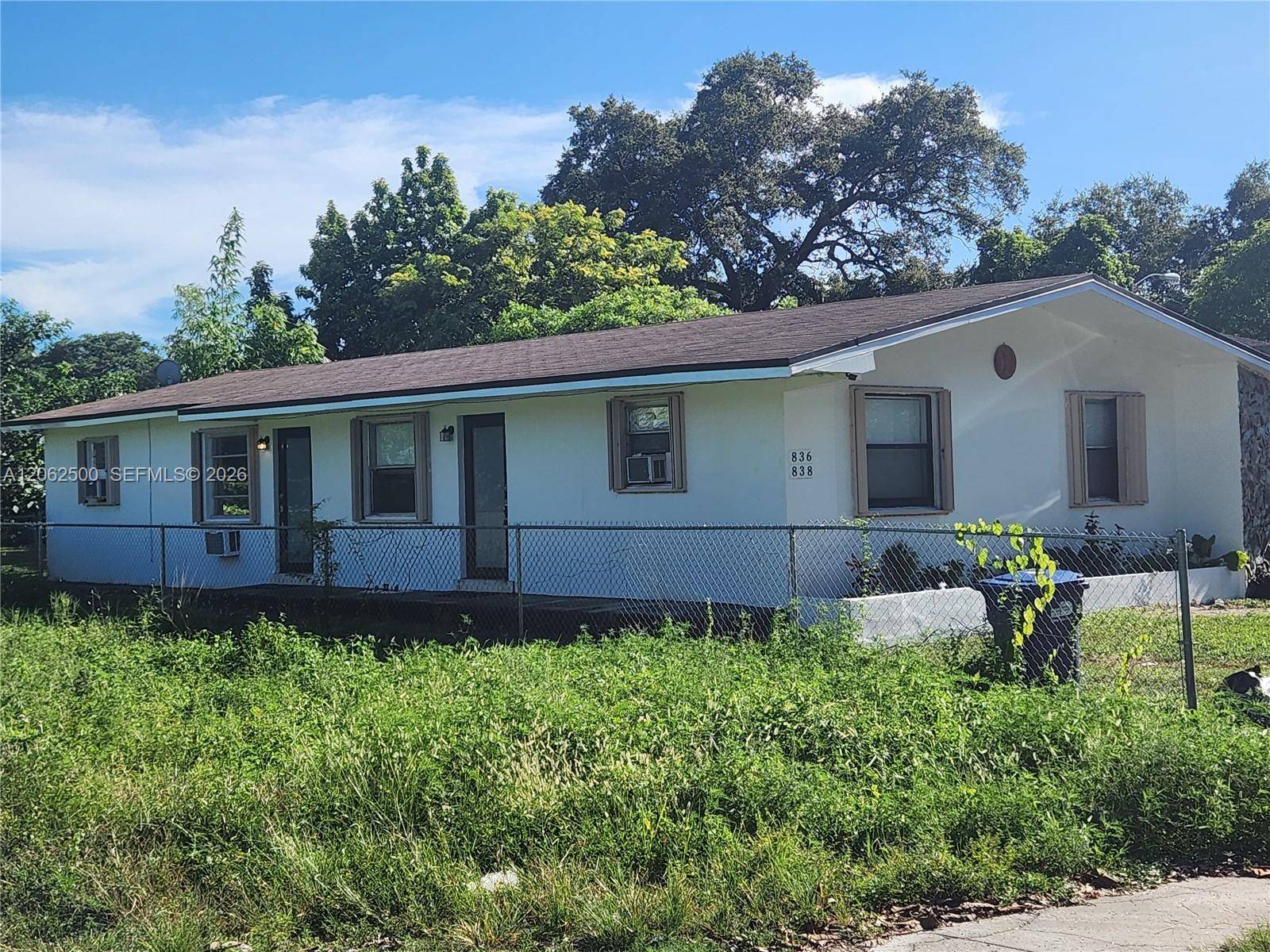 836 NW 98th StMiami - picture
