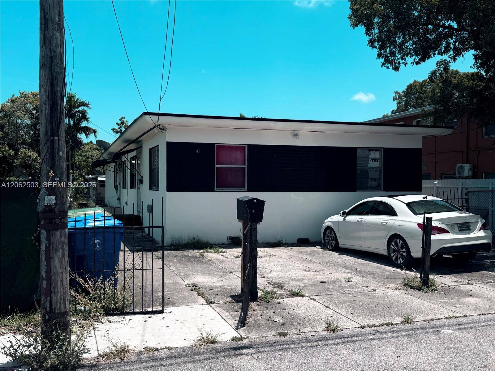 2180 NW 30th StMiami - picture