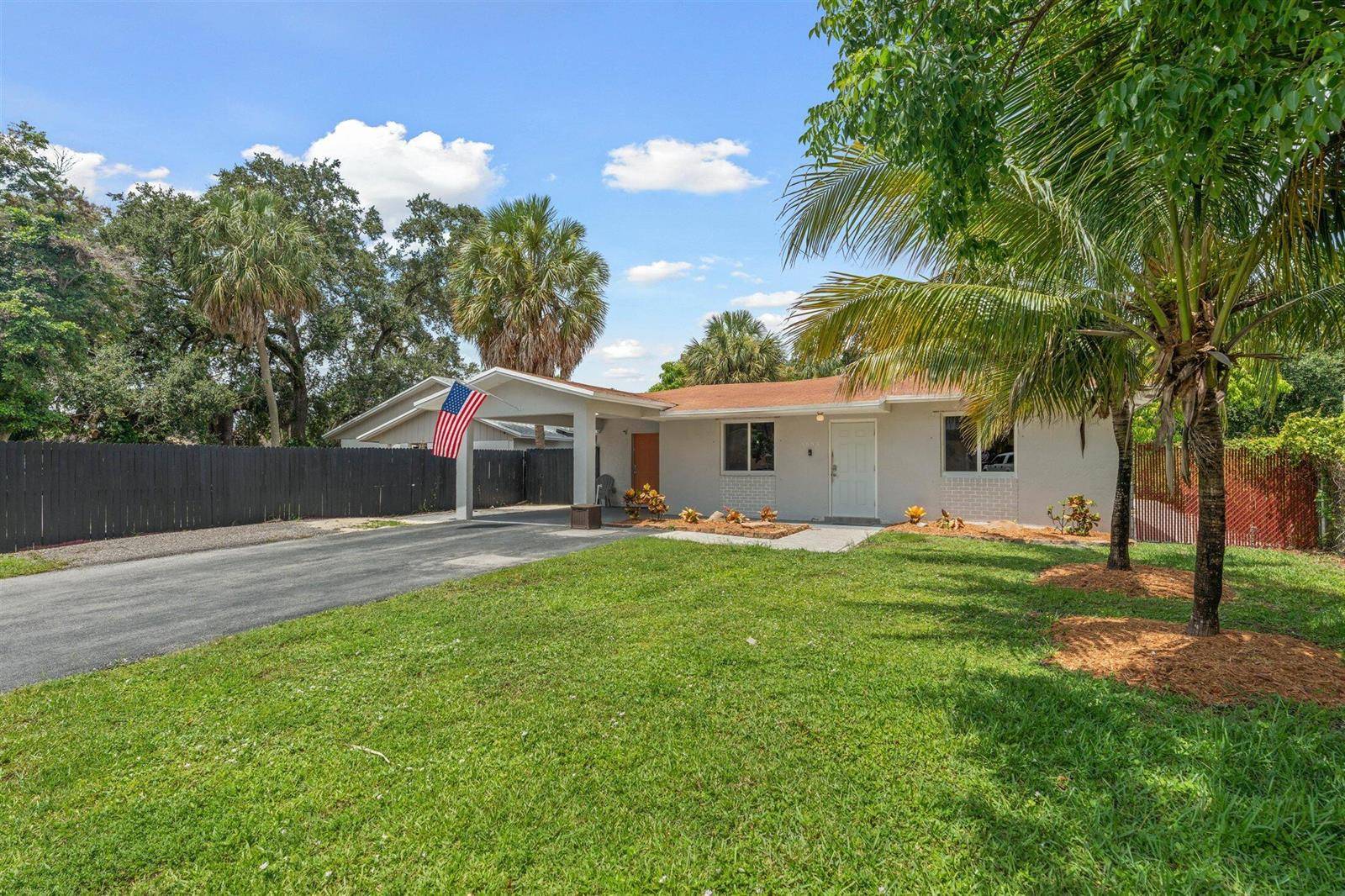 1633 SW 30thFort Lauderdale - picture