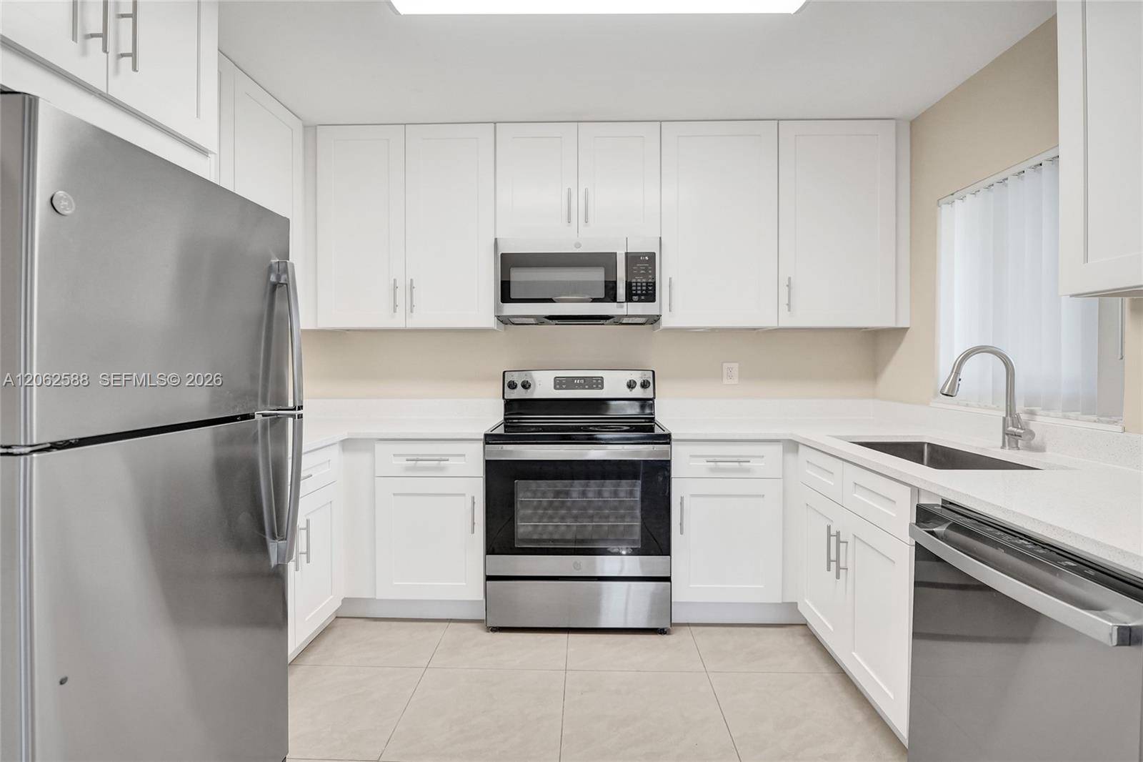 920 SW 28th St 1-2Fort Lauderdale - picture