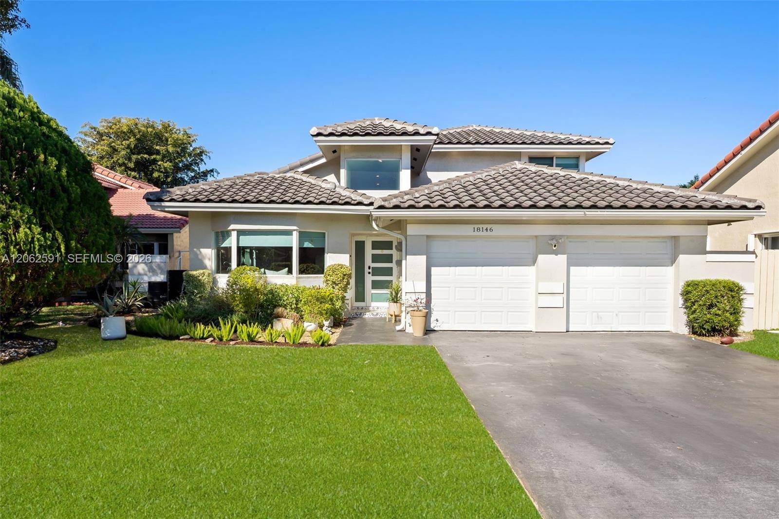 18146 NW 61st PlHialeah - picture