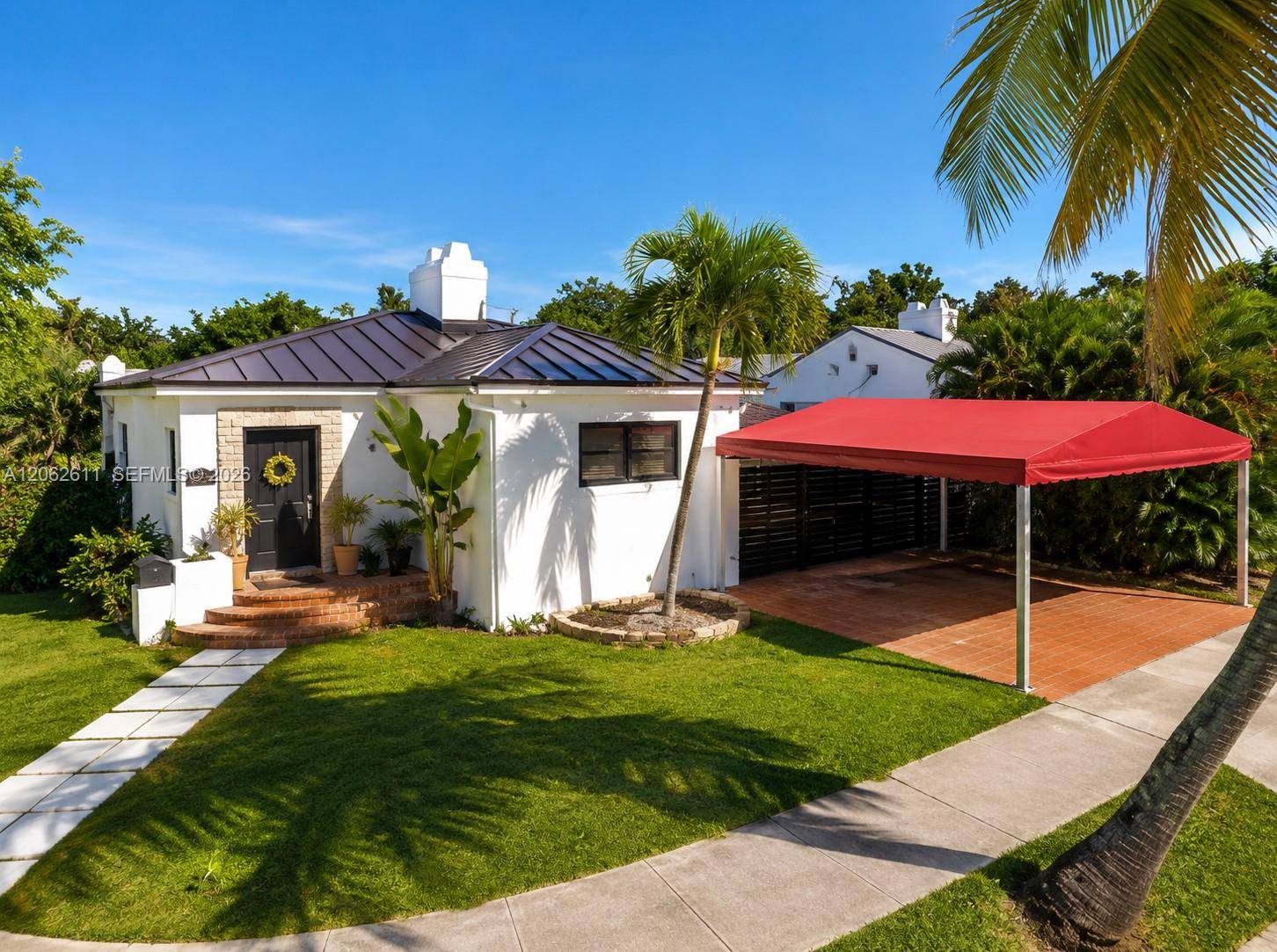 1575 SW 15th StMiami - picture