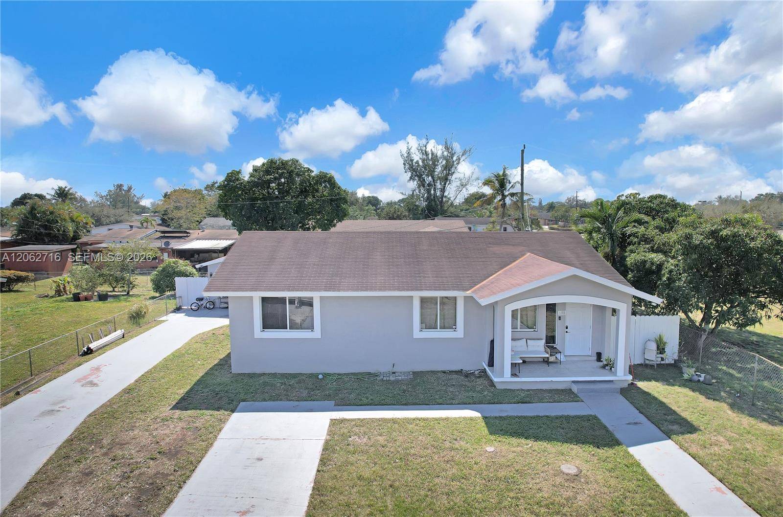 3280 NW 213th TerMiami Gardens - picture