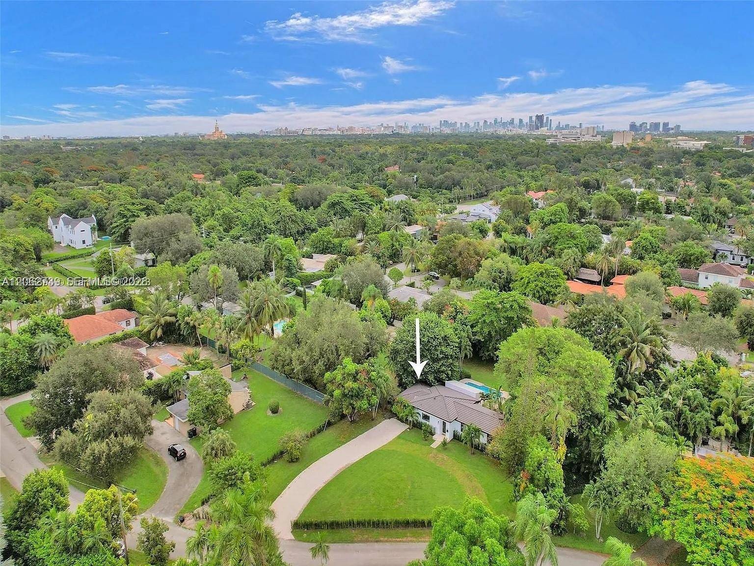 5705 SW 60th AveSouth Miami - CAMBRIDGE LAWNS PARK condo unit NA - picture