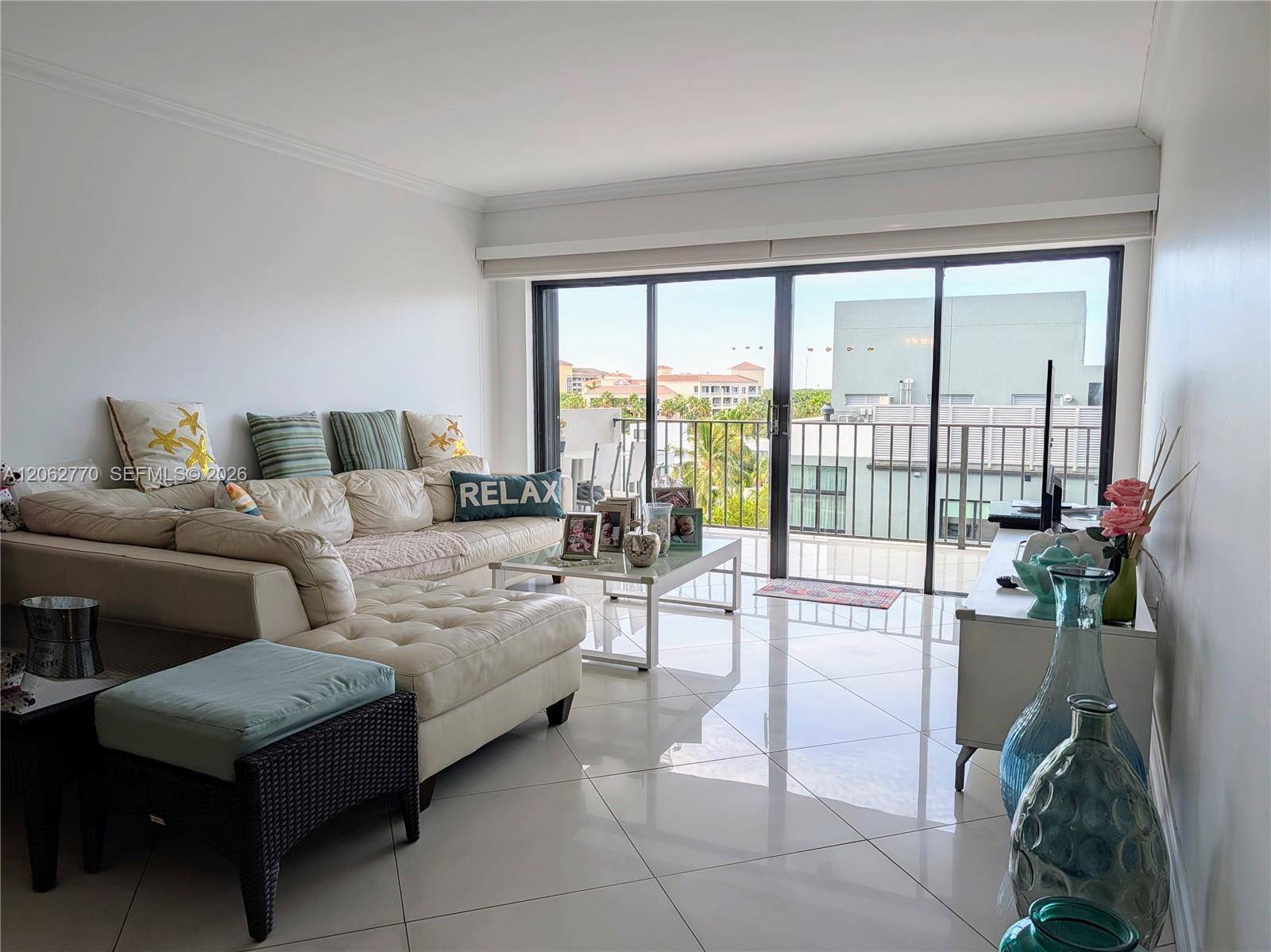 575 Crandon BlvdKey Biscayne - KEY BISC AMBASSADOR CONDO condo unit 706 - picture