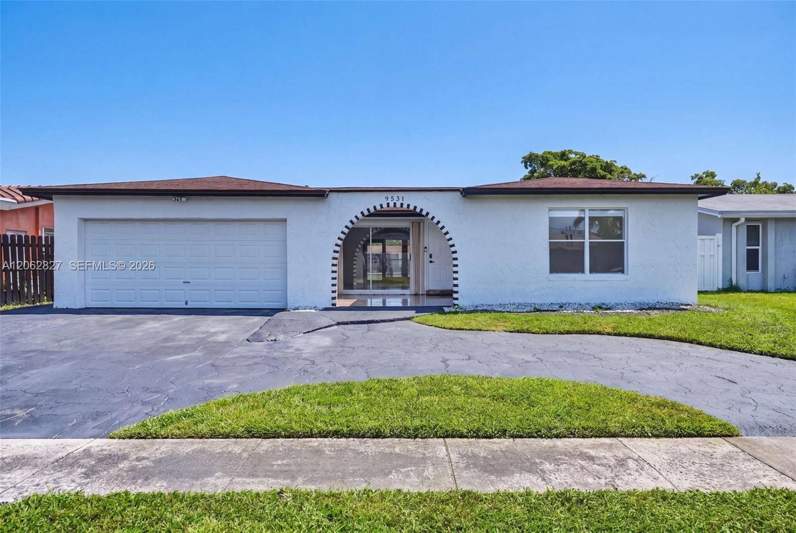 9531 NW 20th PlSunrise - picture