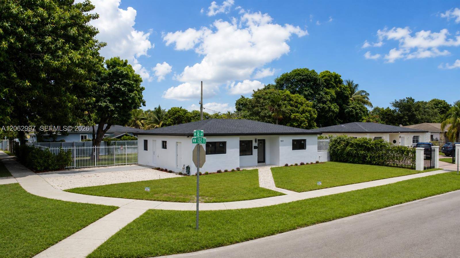 1571 NW 132nd StMiami - picture