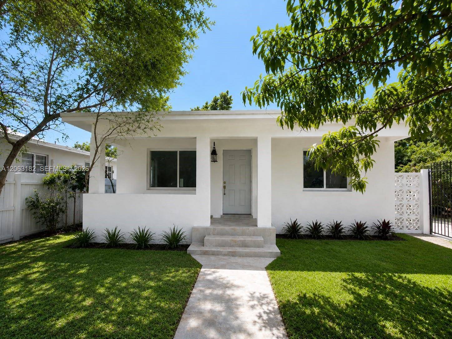 812 NW 67th StMiami - picture