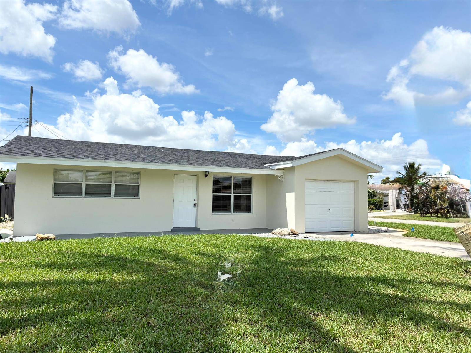 1142 GARNETTLantana - picture