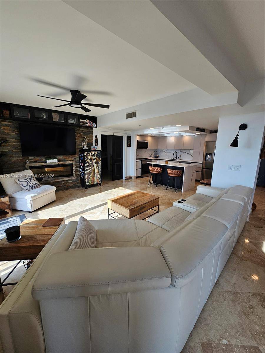 110 N Federal HwyFort Lauderdale - WAVERLY AT LAS OLAS CONDO condo unit 1118 - picture