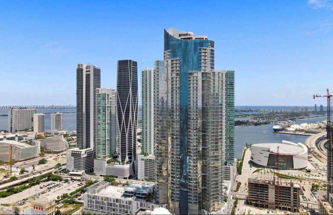 851 NE 1st AveMiami - PARAMOUNT MIAMI WORLDCENTE condo unit 3510 - picture