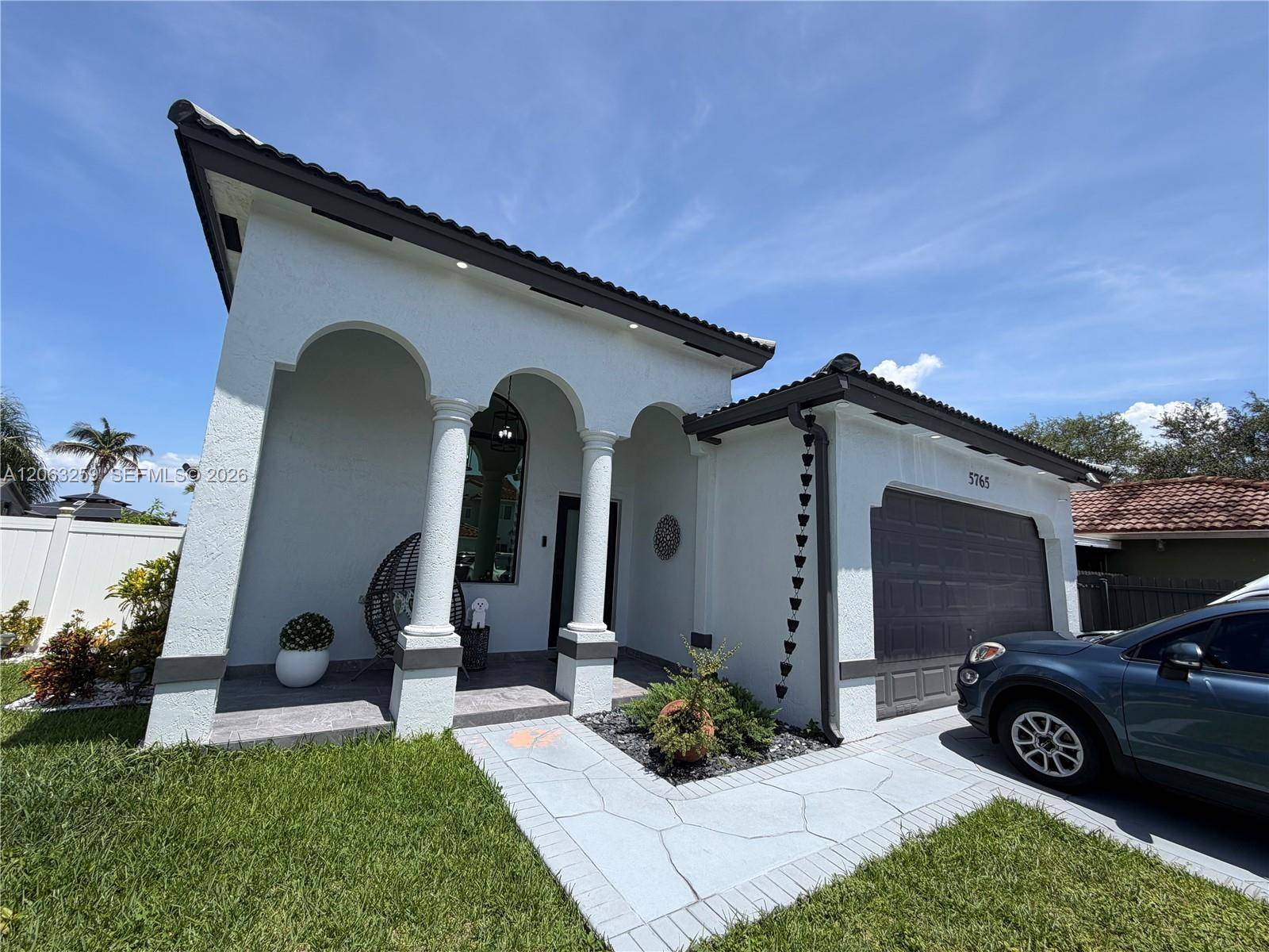 5765 SW 151st AveMiami - picture