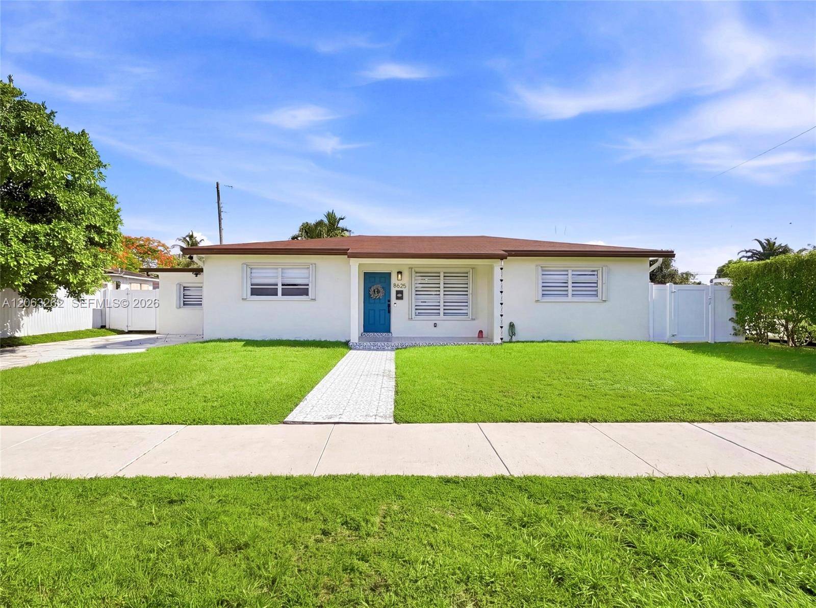 8625 SW 42nd StMiami - picture