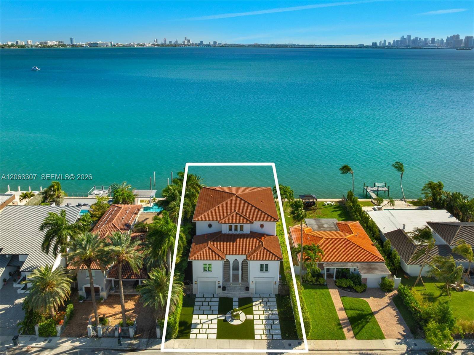 1460 S Treasure DrNorth Bay Village - picture
