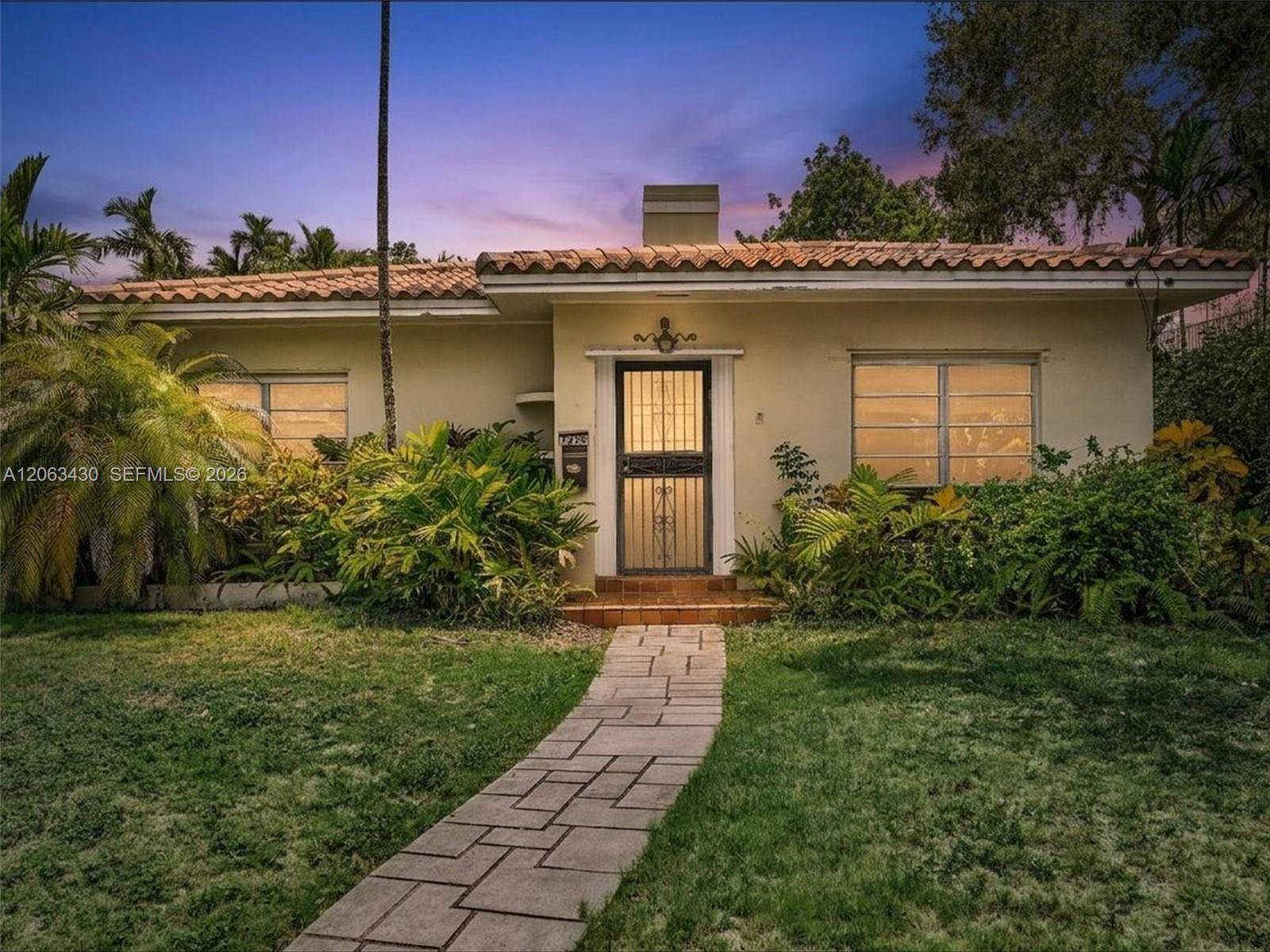 1228 SW 17th StMiami - picture
