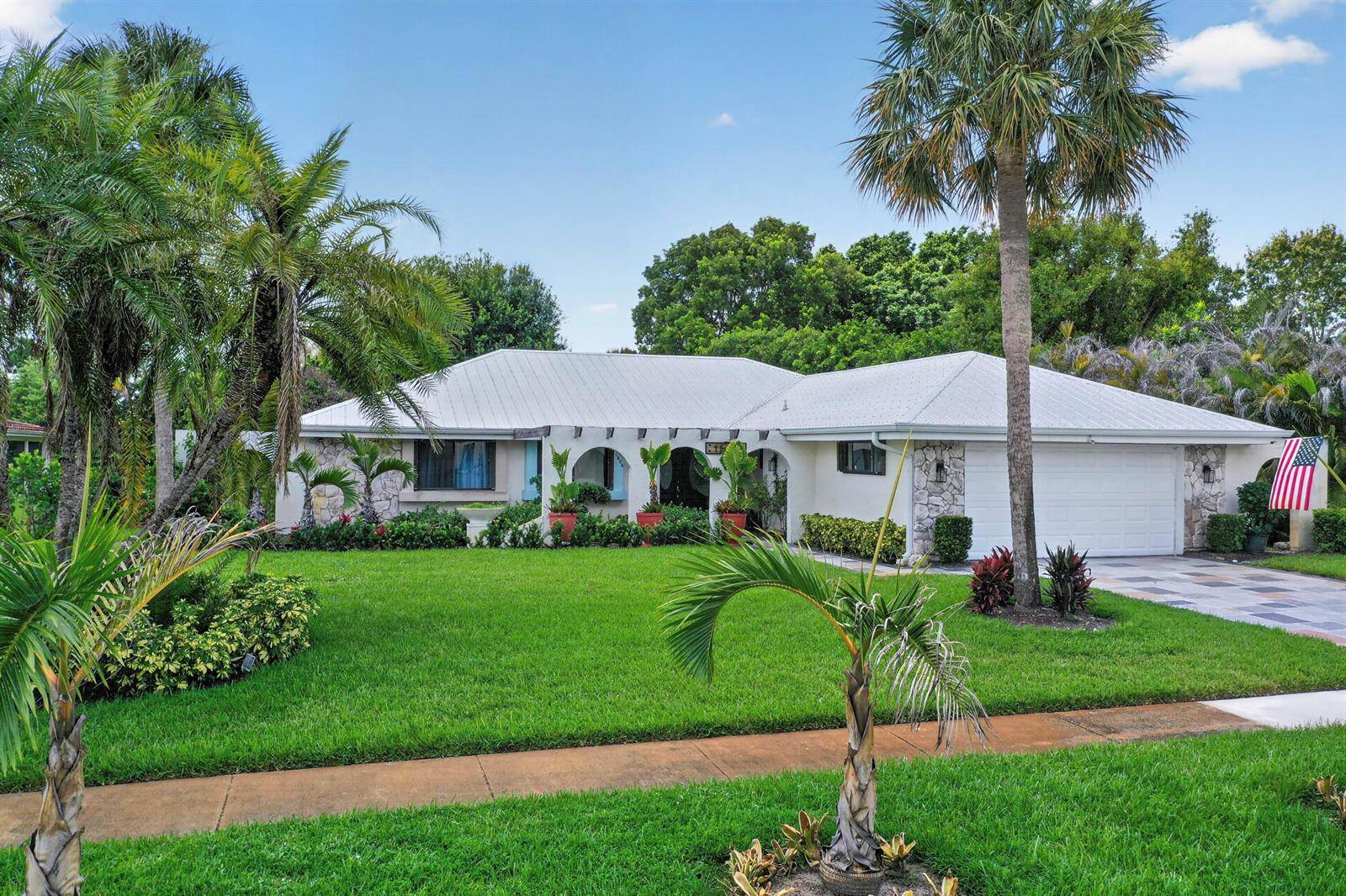 1866 SE HANBYPort St. Lucie - picture