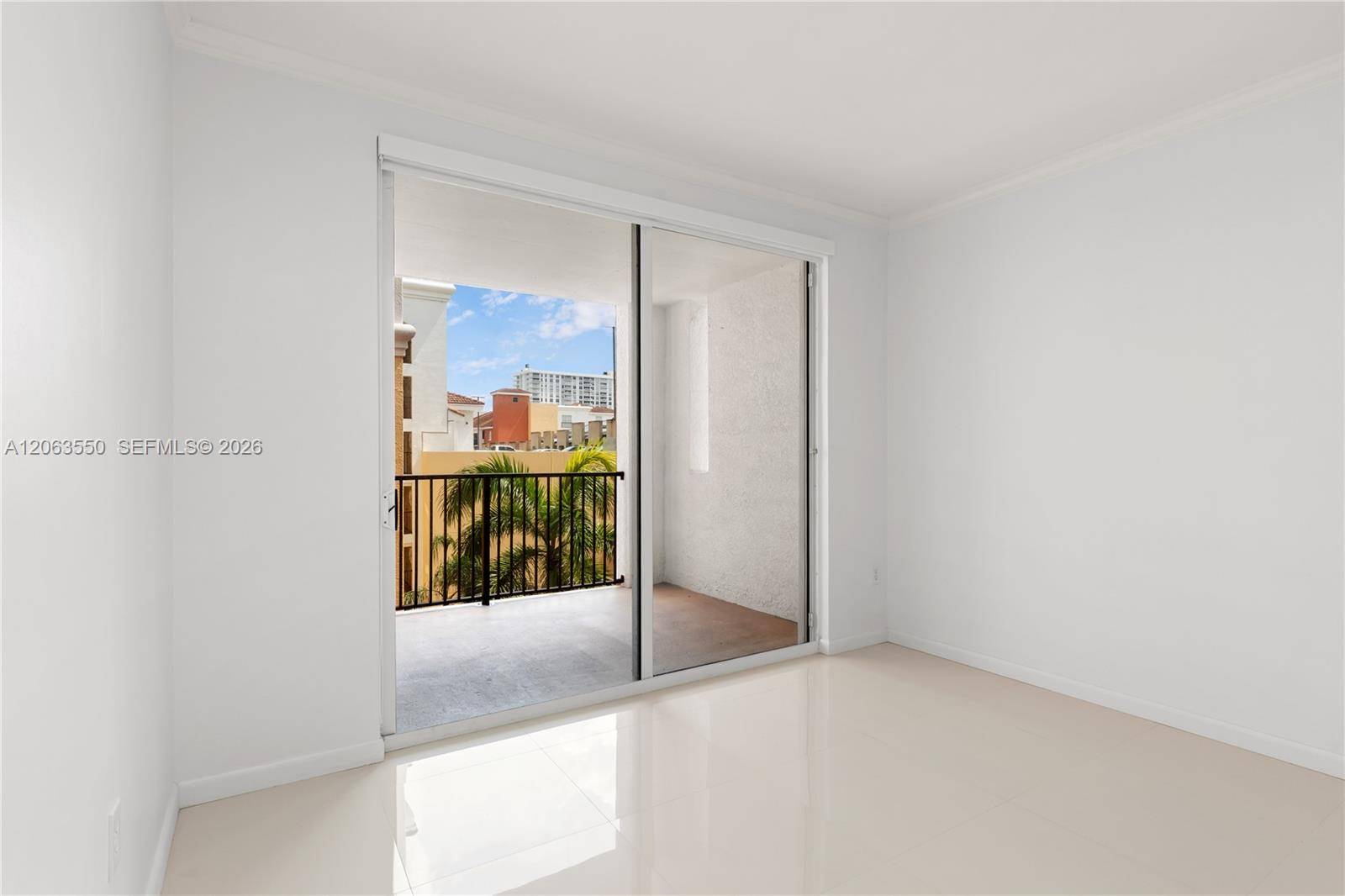 17100 N Bay RdSunny Isles Beach - PORTO BELLAGIO CONDO condo unit 1712 - picture