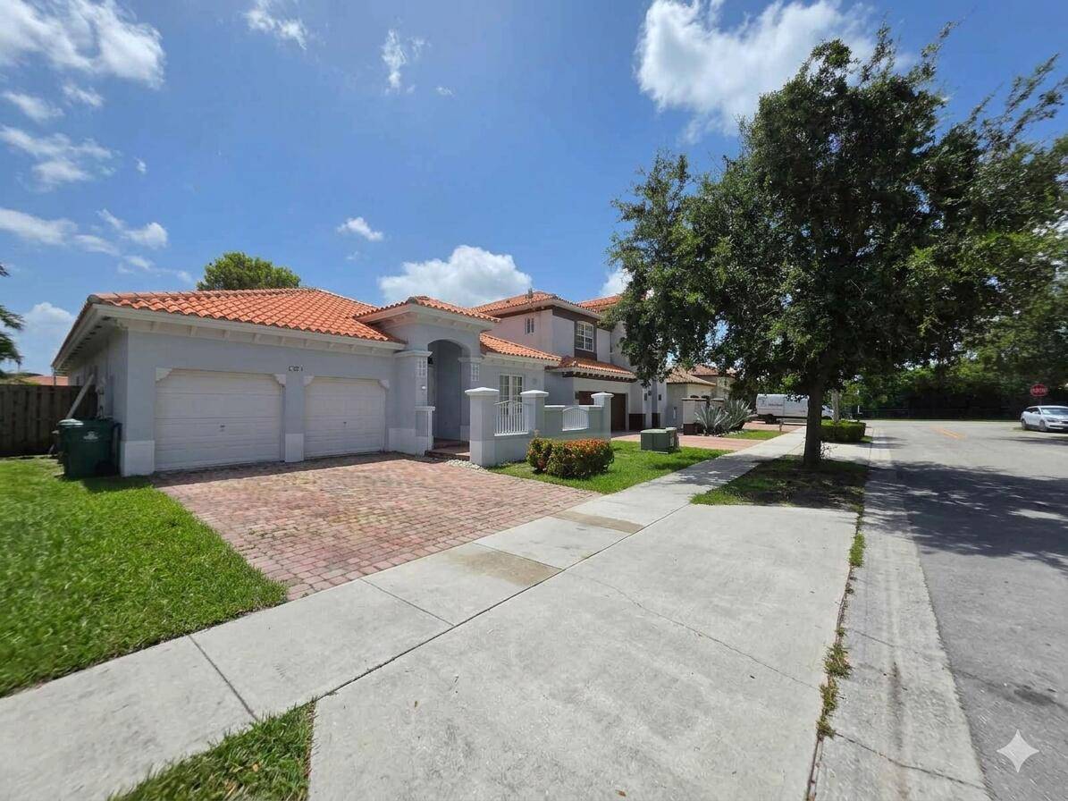 1821 SW 152ndMiami - picture
