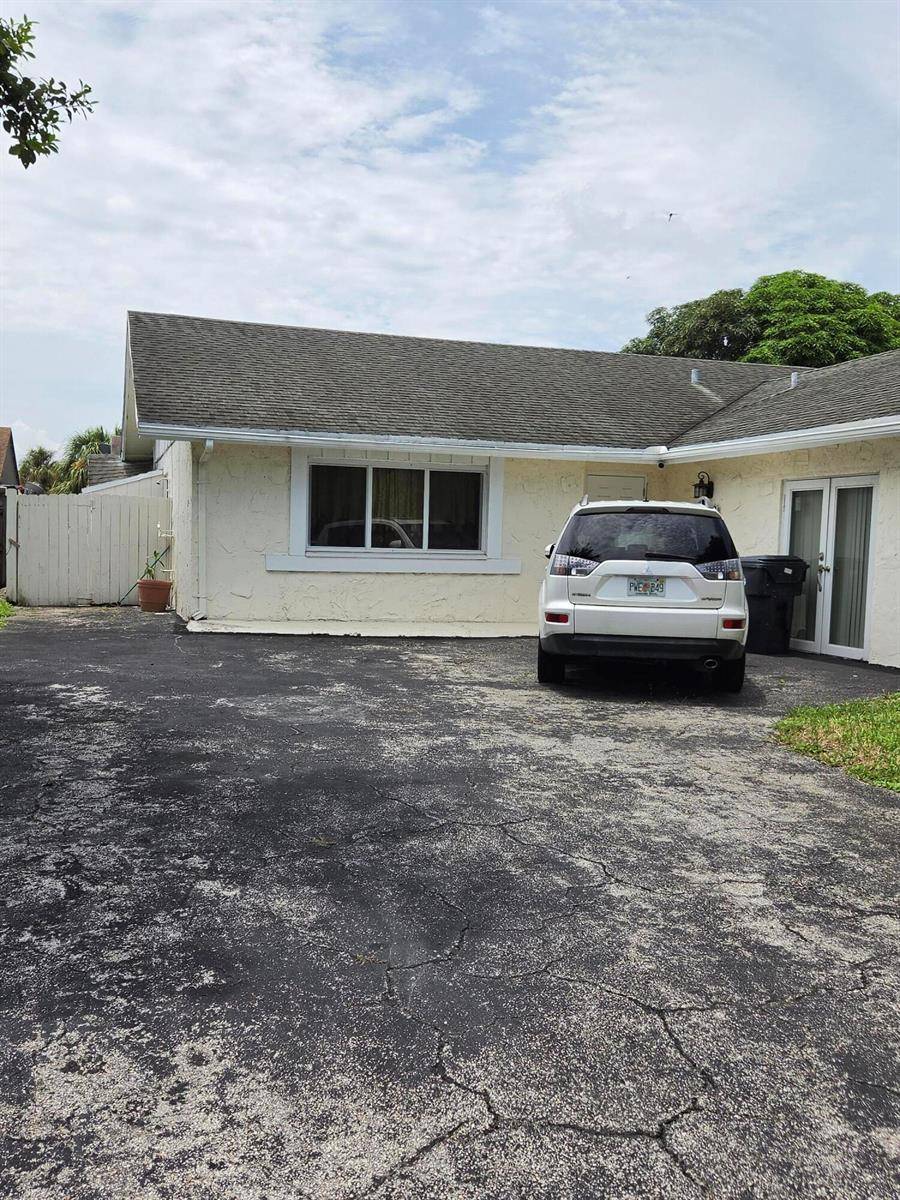 7520 SW 6THNorth Lauderdale - picture
