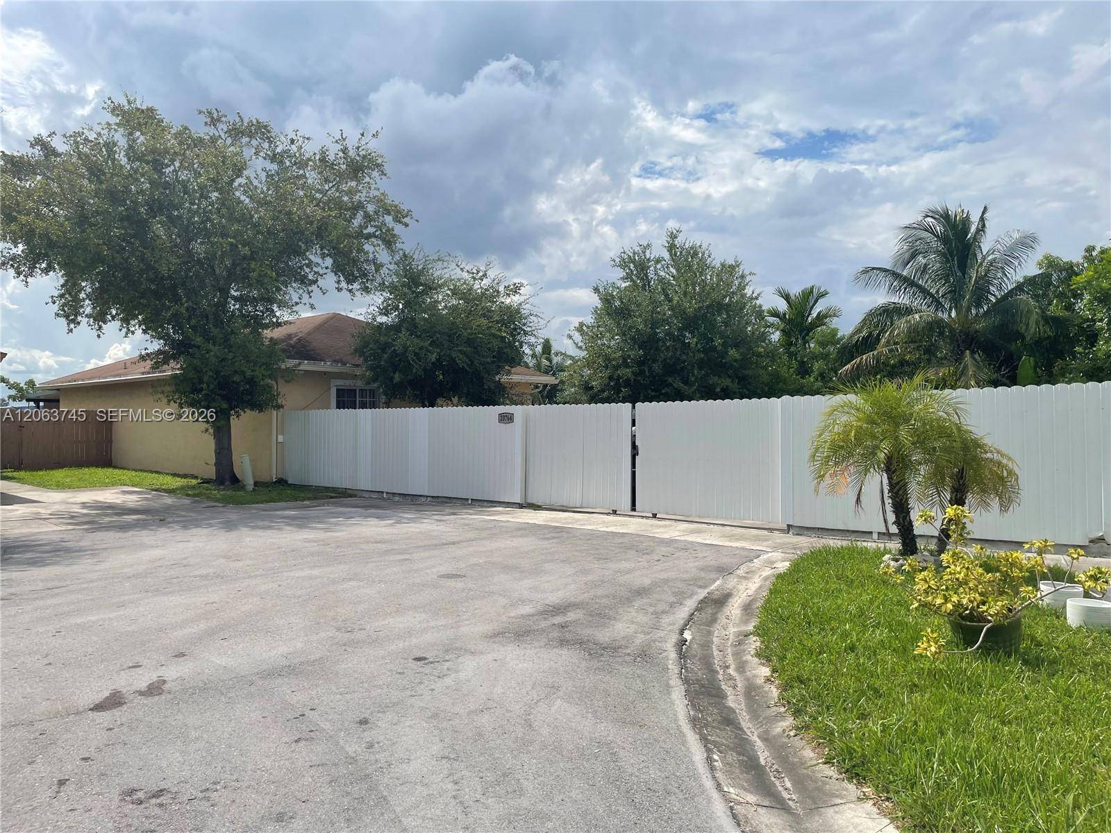 20764 NW 31st AveMiami Gardens - picture