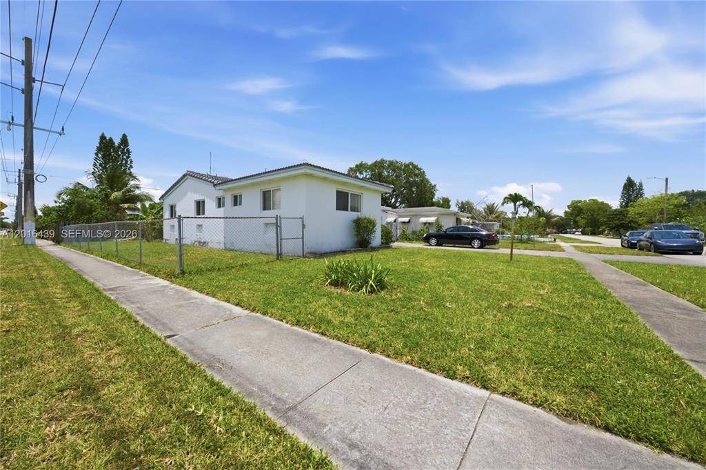 2300 N 57thHollywood - picture