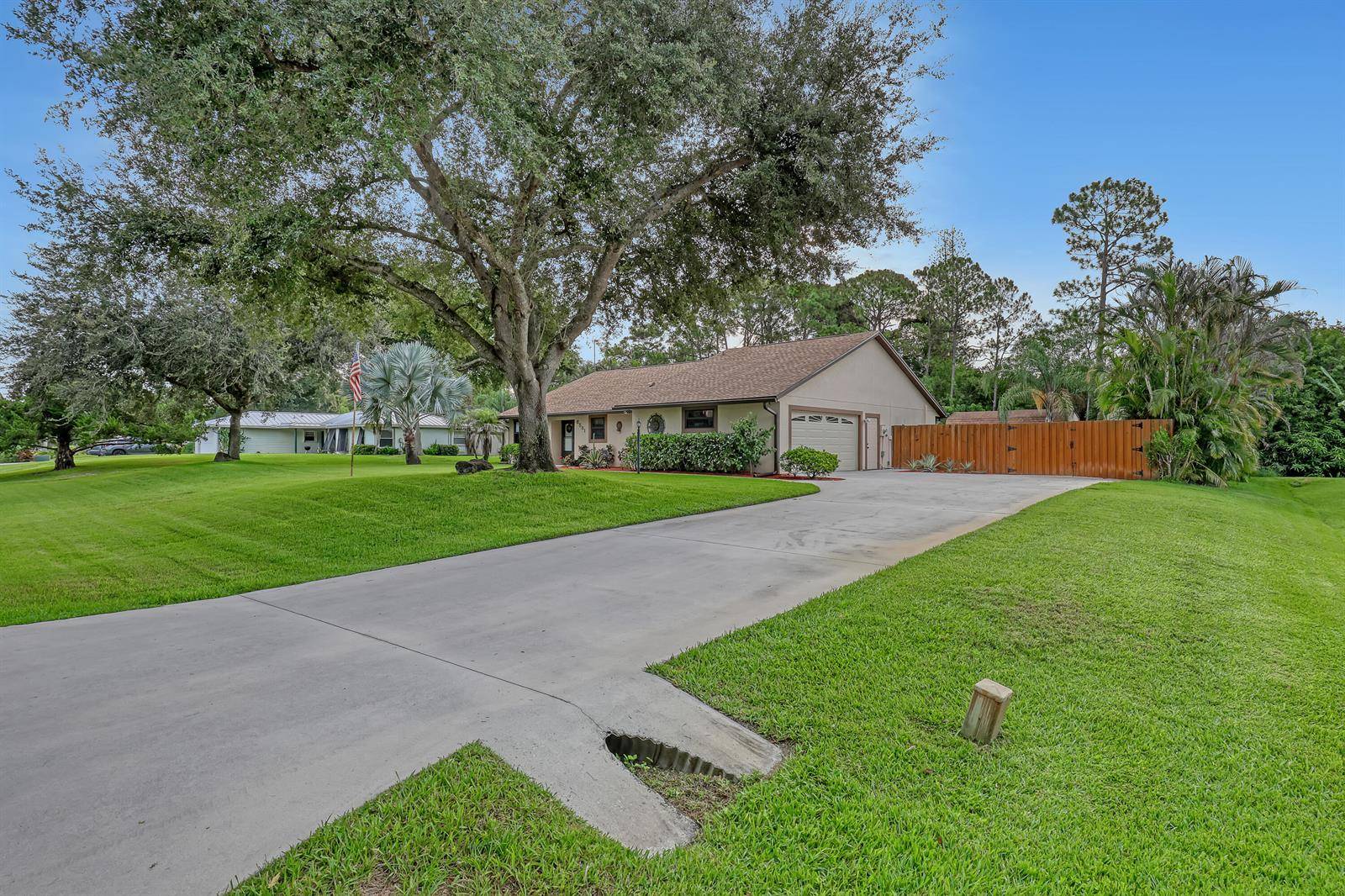 8581 SW 17THStuart - picture