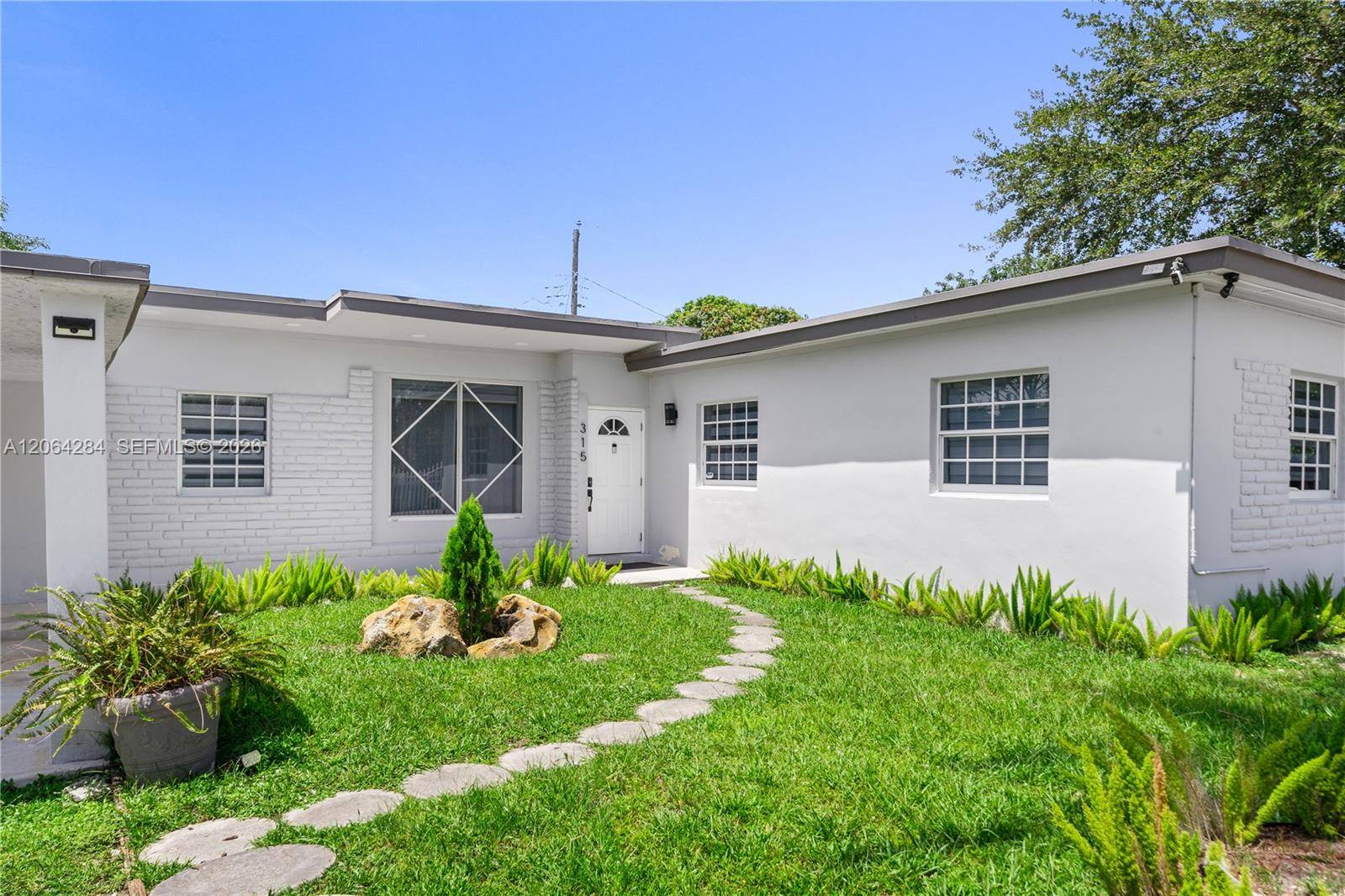 315 NW 106th STMiami - picture