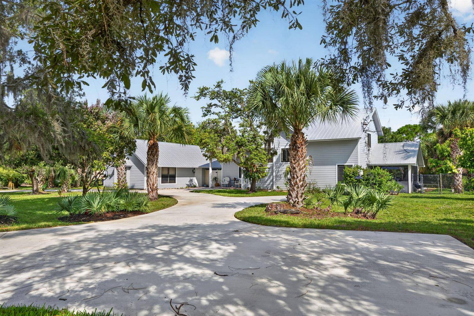 3247 SW BESSEY CREEKPalm City - picture