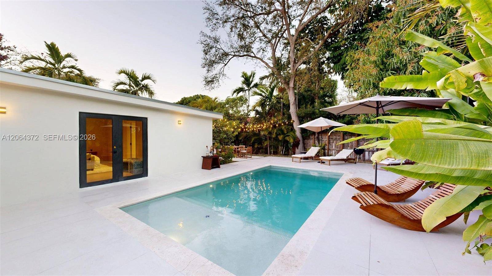 1277 SW 19th StMiami - picture