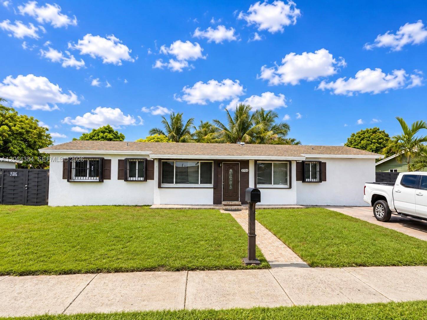 2950 NW 210th TerMiami Gardens - picture