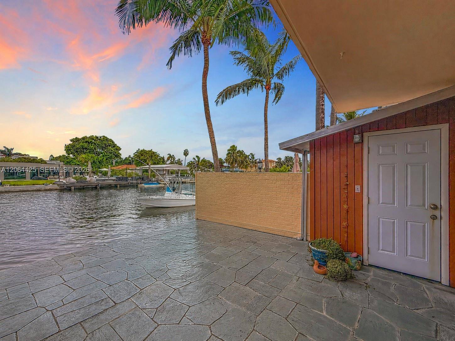 2205 1/2 NE 123rd StNorth Miami - ARETA ESTATES SEC 9 condo unit 2205 - picture