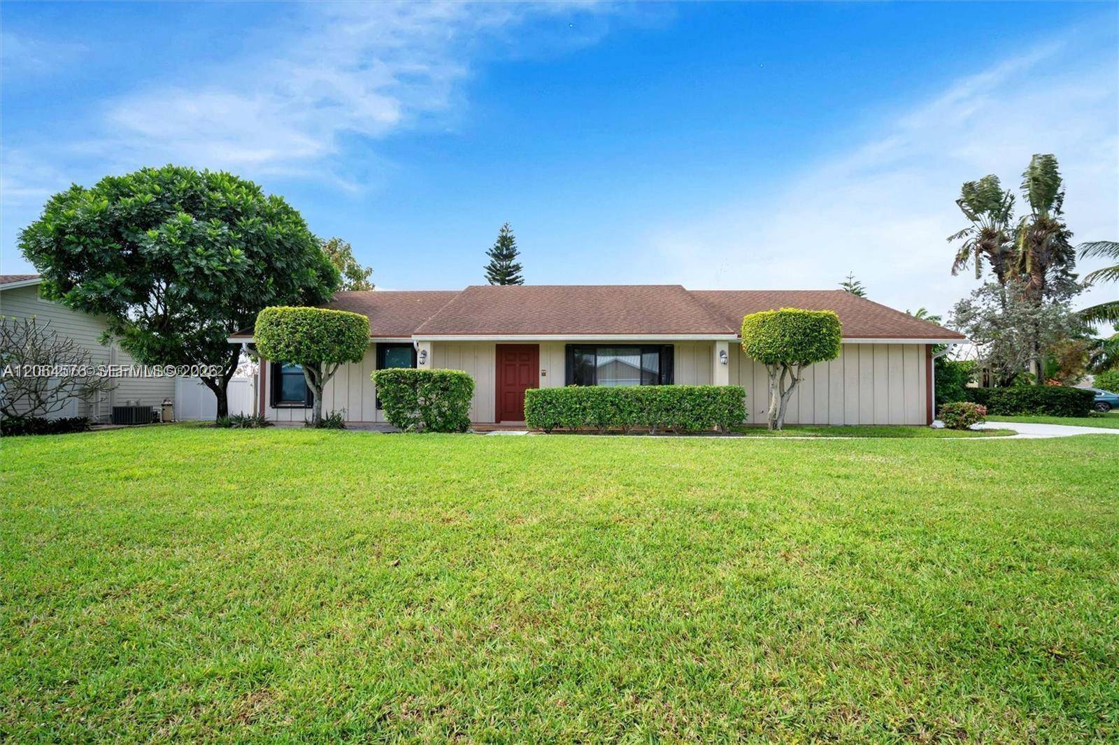 372 NW 35th PlBoca Raton - picture