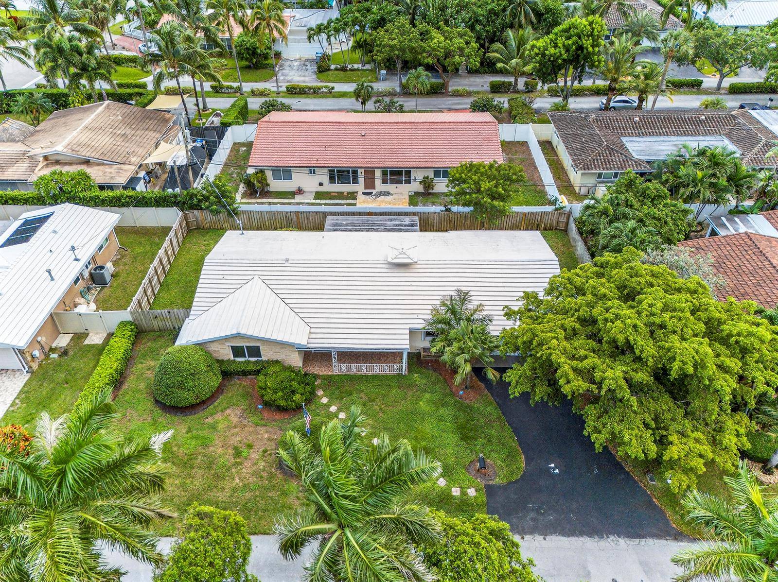 2750 SE 3rdPompano Beach - picture