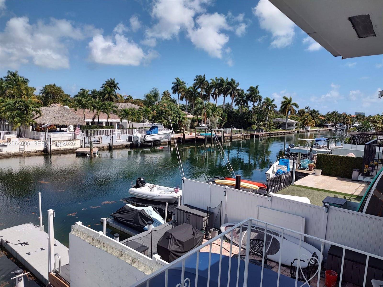 2061 NE 123rd StNorth Miami - picture