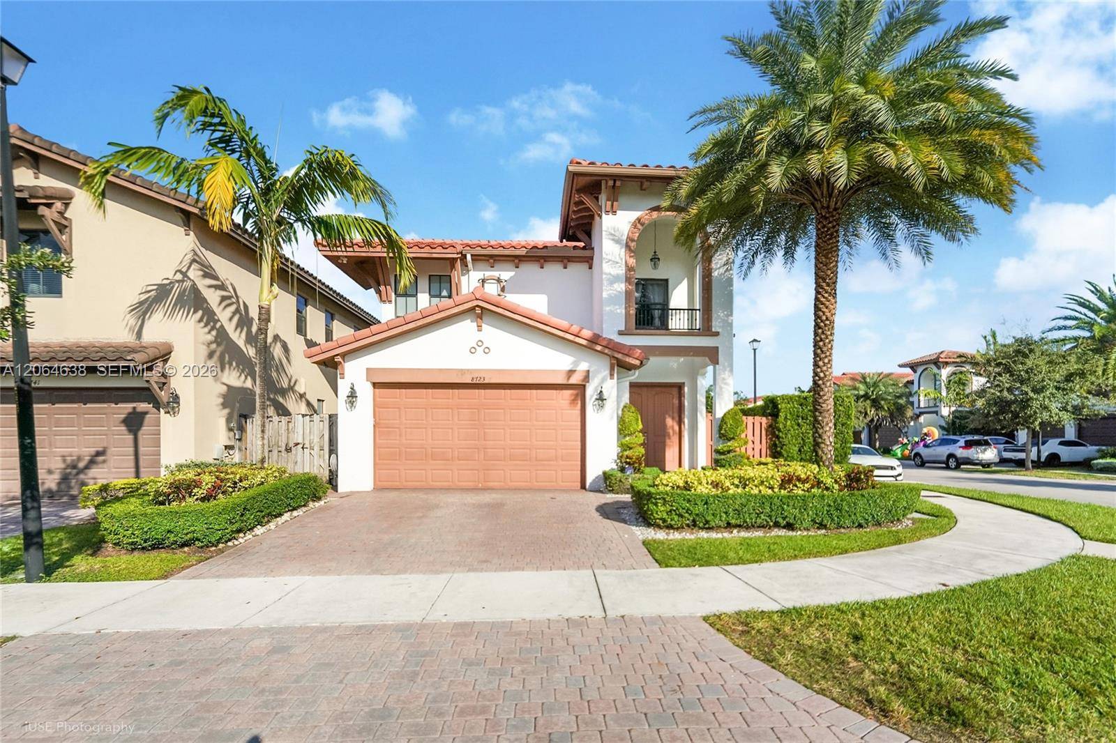 8723 NW 102nd PlDoral - picture