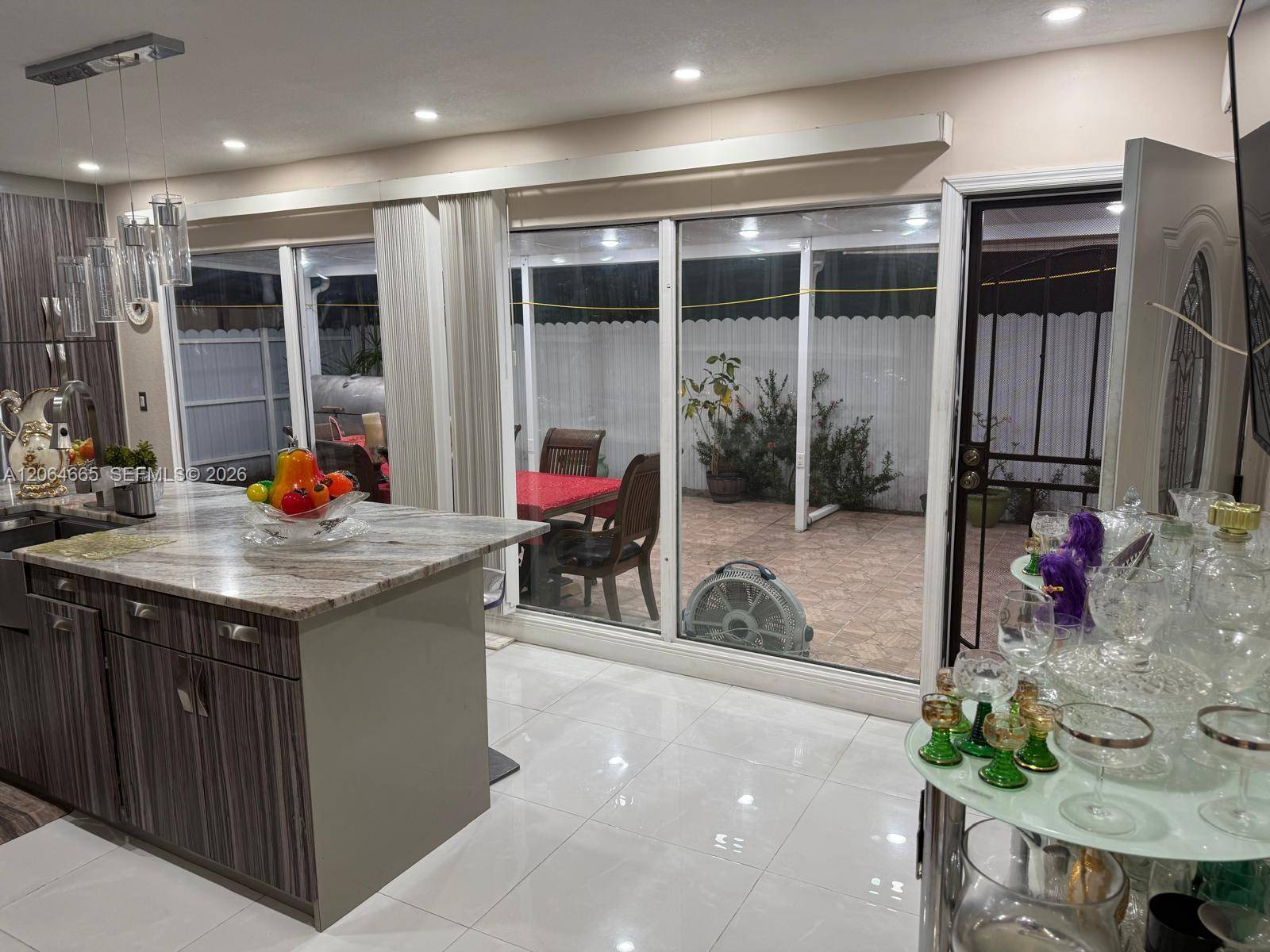 2118 NW 86th StMiami - picture