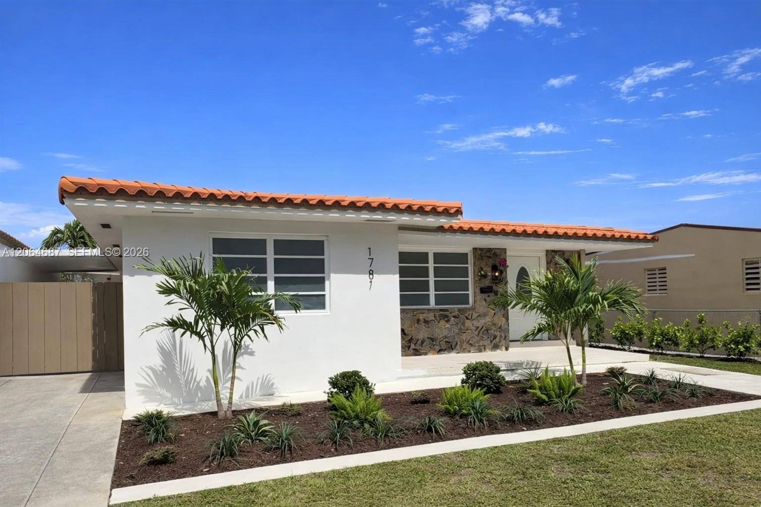 1781 SW 13th StMiami - picture