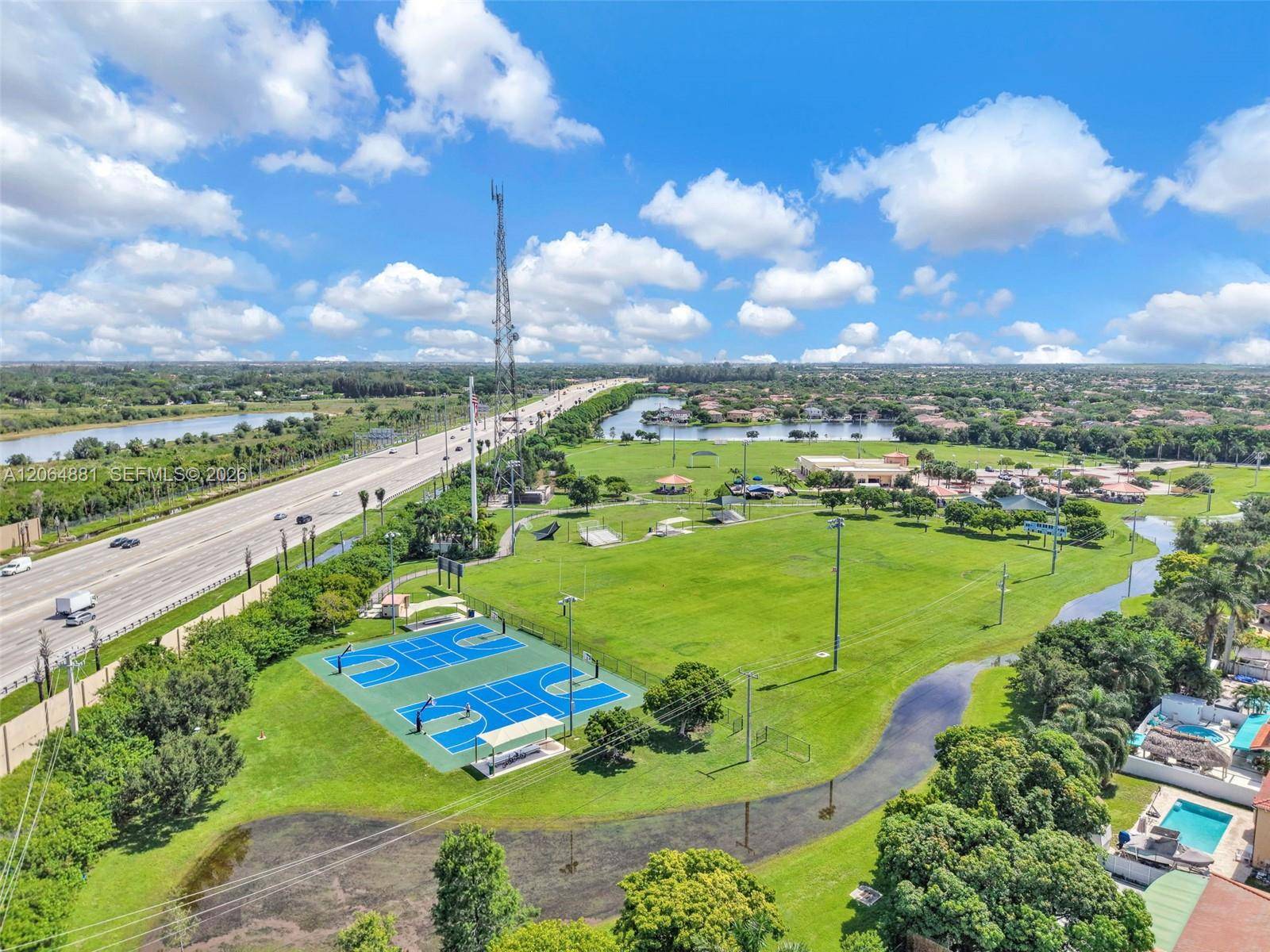 20027 NW 85th AveHialeah - picture
